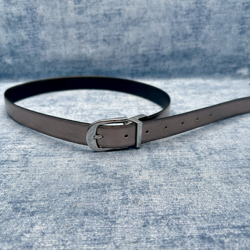 Reversible Belt Womens Metallic Pewter and Black Silver Tone Swivel Buckle